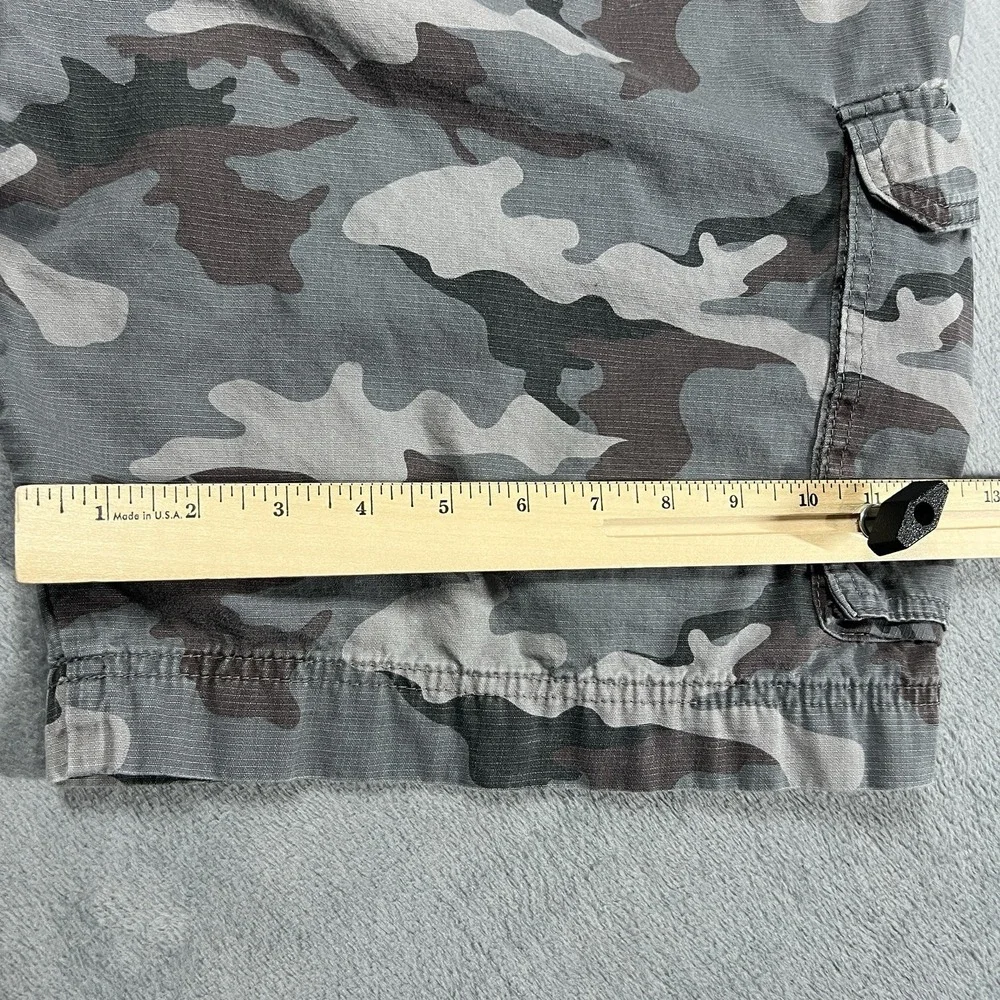 Wrangler Cargo Shorts Mens 36 Green Camo 10